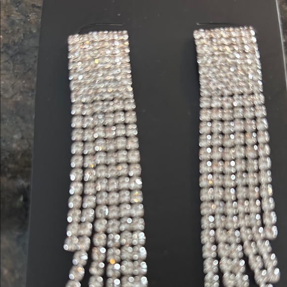 New Elegant Silver Dangle Earrings - Picture 2 of 4